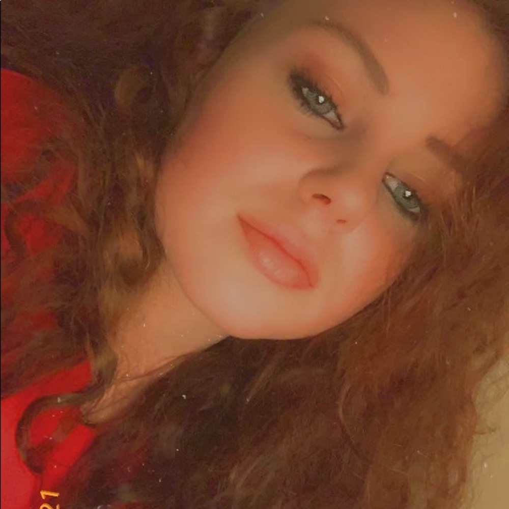 Meet your Posher, Maddie